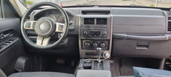 Jeep cherokee 4x4 automatico - immagine 8