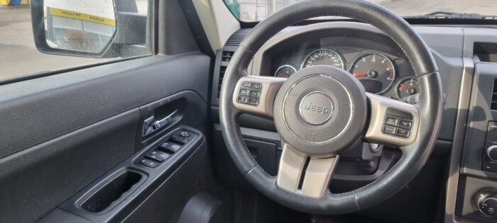 Jeep cherokee 4x4 automatico - immagine 11