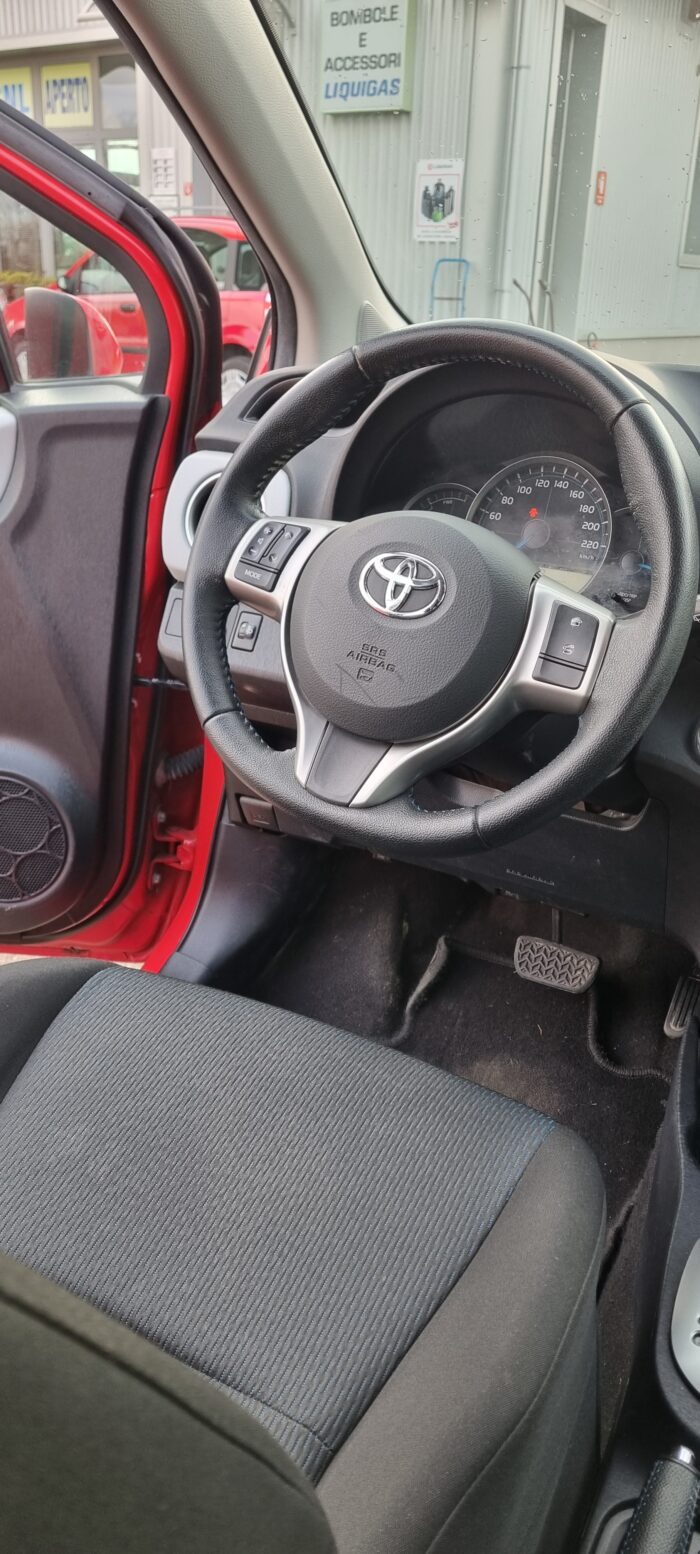 TOYOTA YARIS YHBRID - immagine 9